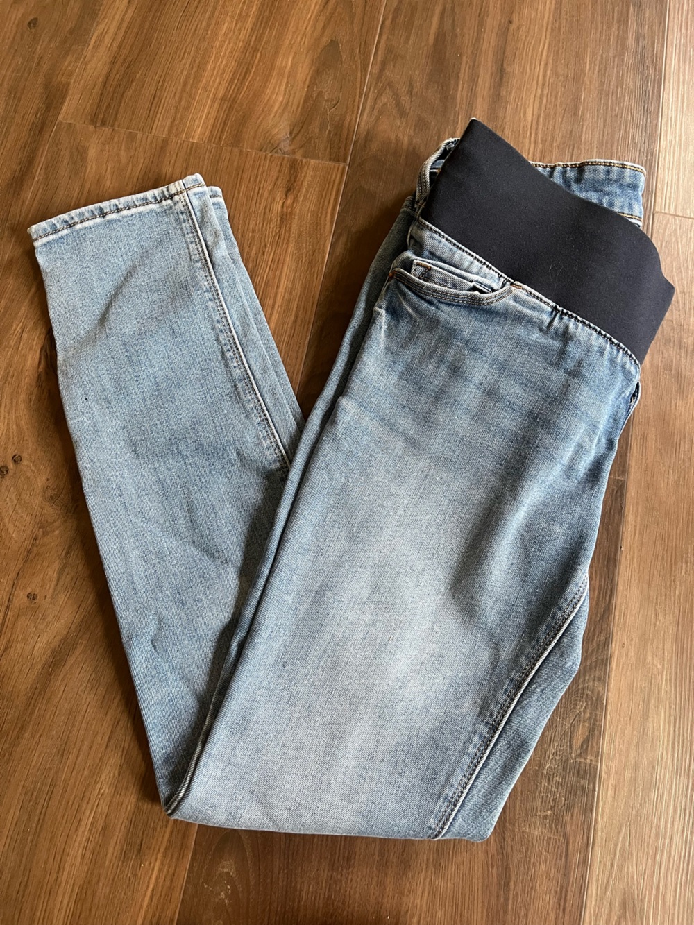 Old Navy Maternity Size2 Women's Light Blue Straight Leg Jeans